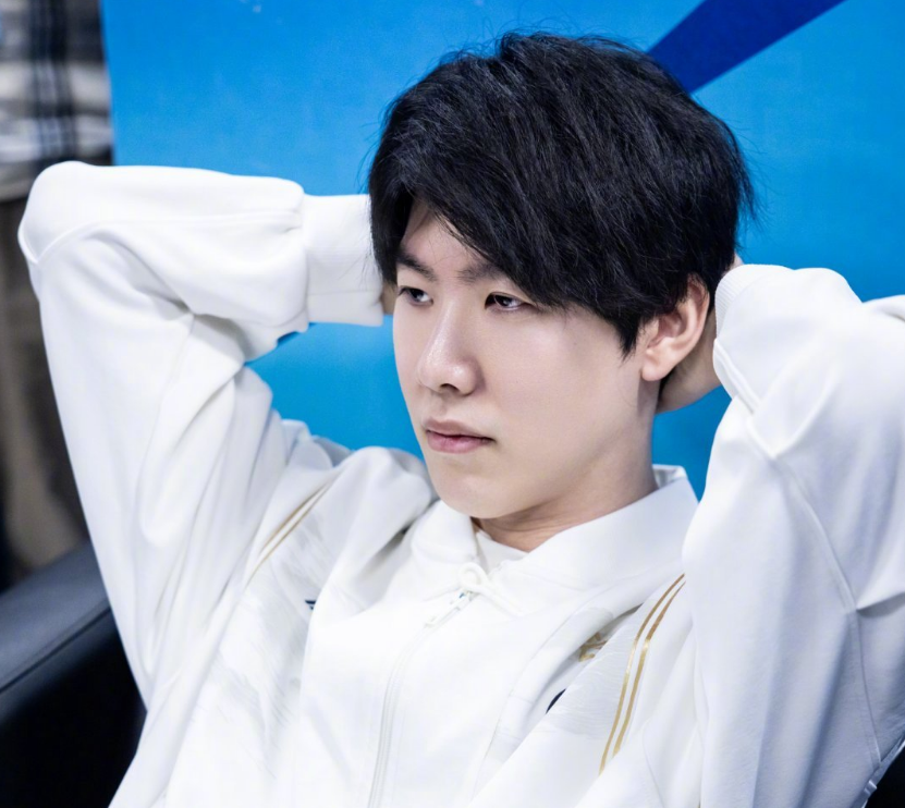 Faker参与了梅赛德斯奔驰举行的记者会