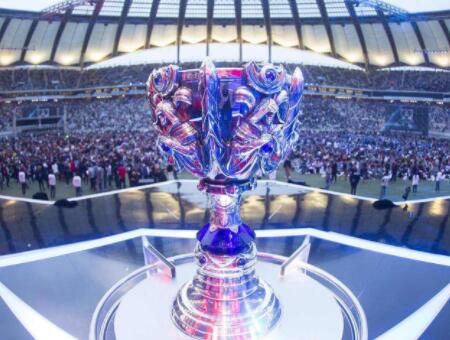 自信的表现来自 Weibo Gaming 以及在 LPL 2025年第二分裂中，任何人的传奇意外获胜